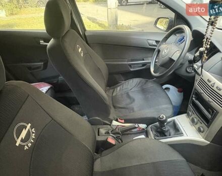 Серый Опель Астра, объемом двигателя 1.6 л и пробегом 120 тыс. км за 5000 $, фото 14 на Automoto.ua