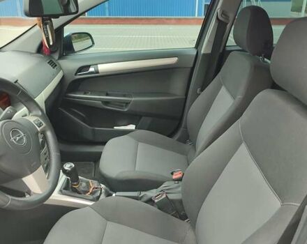 Серый Опель Астра, объемом двигателя 1.69 л и пробегом 350 тыс. км за 5100 $, фото 4 на Automoto.ua