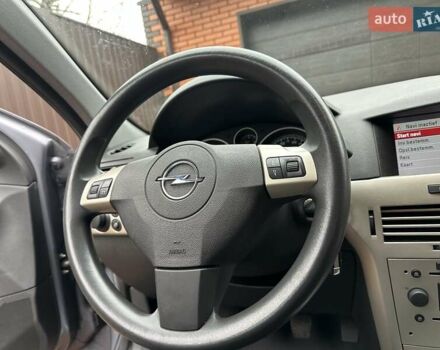 Серый Опель Астра, объемом двигателя 1.6 л и пробегом 236 тыс. км за 5499 $, фото 20 на Automoto.ua