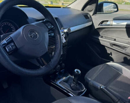 Серый Опель Астра, объемом двигателя 1.7 л и пробегом 238 тыс. км за 5200 $, фото 1 на Automoto.ua