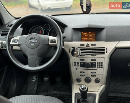 Опель Астра 2008 в Виннице на Automoto.ua Серый Опель Астра, объемом двигателя 1.7 л и пробегом 286 тыс. км за 5199 $, фото 23 на Automoto.ua