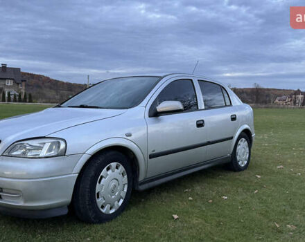 Серый Опель Астра, объемом двигателя 1.69 л и пробегом 334 тыс. км за 3650 $, фото 1 на Automoto.ua