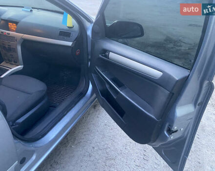 Сірий Опель Астра, об'ємом двигуна 1.7 л та пробігом 264 тис. км за 4800 $, фото 3 на Automoto.ua