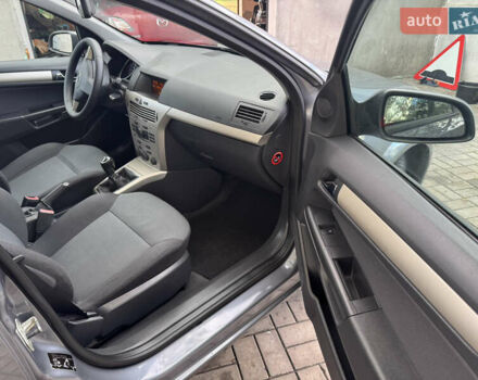 Сірий Опель Астра, об'ємом двигуна 1.6 л та пробігом 244 тис. км за 5900 $, фото 6 на Automoto.ua
