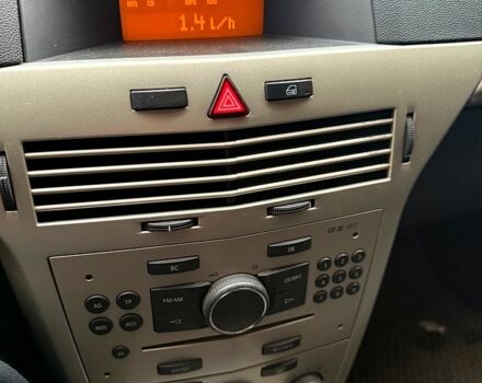 Серый Опель Астра, объемом двигателя 1.4 л и пробегом 240 тыс. км за 4500 $, фото 11 на Automoto.ua