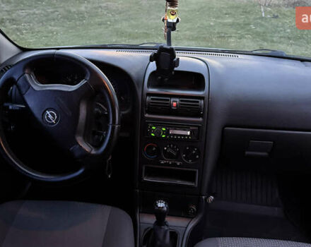 Серый Опель Астра, объемом двигателя 1.69 л и пробегом 334 тыс. км за 3650 $, фото 11 на Automoto.ua