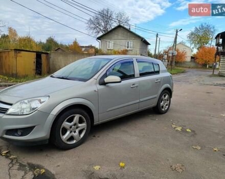 Опель Астра 2008 в Чернигове на Automoto.ua Серый Опель Астра, объемом двигателя 1.6 л и пробегом 178 тыс. км за 5300 $, фото 5 на Automoto.ua