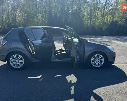 Серый Опель Астра, объемом двигателя 1.7 л и пробегом 238 тыс. км за 5200 $, фото 33 на Automoto.ua