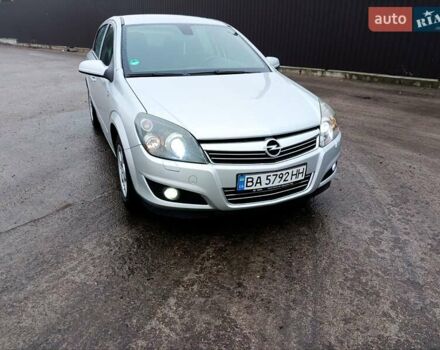 Сірий Опель Астра, об'ємом двигуна 1.6 л та пробігом 180 тис. км за 5700 $, фото 1 на Automoto.ua