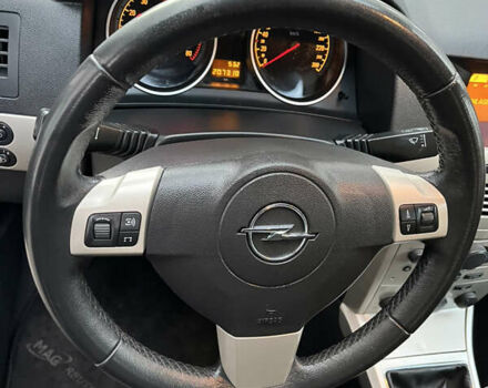 Серый Опель Астра, объемом двигателя 1.6 л и пробегом 207 тыс. км за 5800 $, фото 27 на Automoto.ua