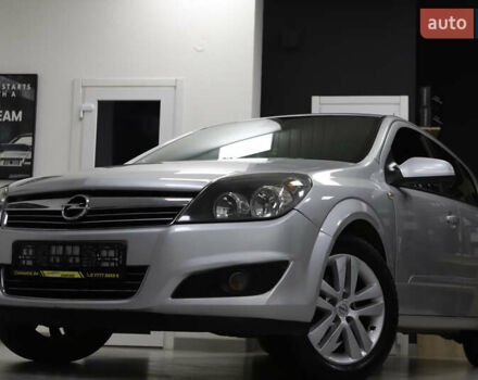 Серый Опель Астра, объемом двигателя 1.7 л и пробегом 144 тыс. км за 5900 $, фото 10 на Automoto.ua