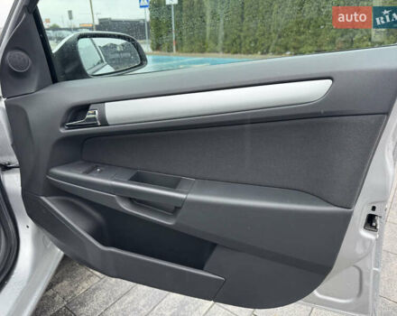 Серый Опель Астра, объемом двигателя 1.6 л и пробегом 51 тыс. км за 6900 $, фото 71 на Automoto.ua