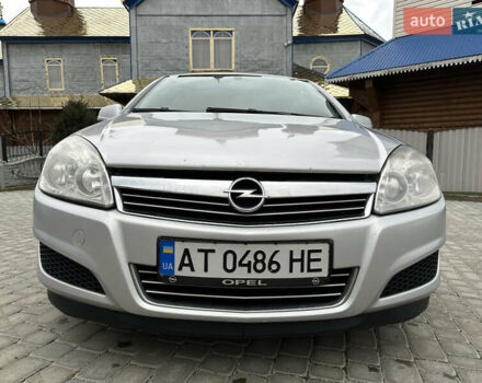 Серый Опель Астра, объемом двигателя 1.25 л и пробегом 194 тыс. км за 3700 $, фото 6 на Automoto.ua