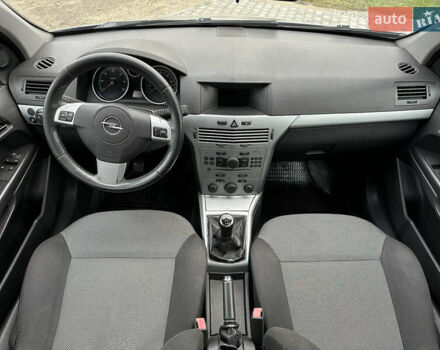 Серый Опель Астра, объемом двигателя 1.25 л и пробегом 194 тыс. км за 3700 $, фото 20 на Automoto.ua