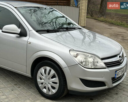 Серый Опель Астра, объемом двигателя 1.25 л и пробегом 194 тыс. км за 3700 $, фото 17 на Automoto.ua
