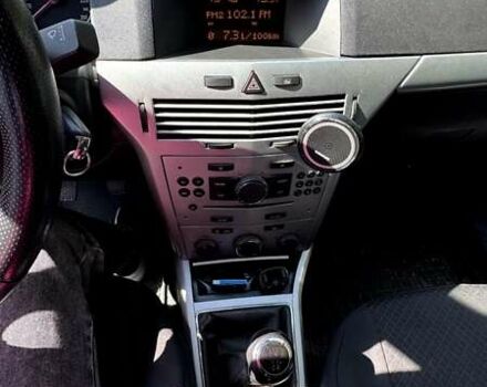 Серый Опель Астра, объемом двигателя 1.4 л и пробегом 190 тыс. км за 4700 $, фото 4 на Automoto.ua