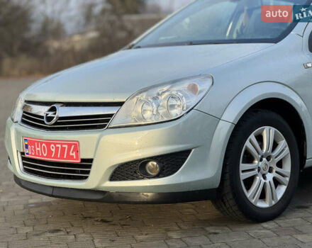 Серый Опель Астра, объемом двигателя 1.6 л и пробегом 240 тыс. км за 5500 $, фото 7 на Automoto.ua