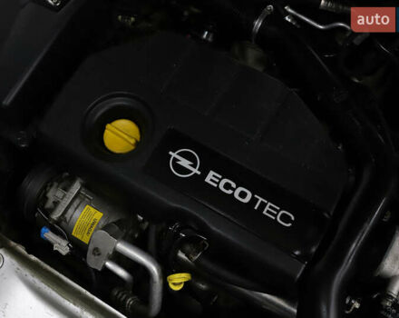 Серый Опель Астра, объемом двигателя 1.7 л и пробегом 144 тыс. км за 5900 $, фото 93 на Automoto.ua