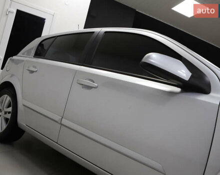 Серый Опель Астра, объемом двигателя 1.7 л и пробегом 144 тыс. км за 5900 $, фото 25 на Automoto.ua