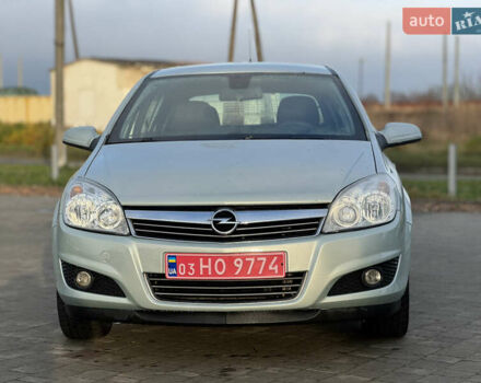 Серый Опель Астра, объемом двигателя 1.6 л и пробегом 240 тыс. км за 5500 $, фото 2 на Automoto.ua