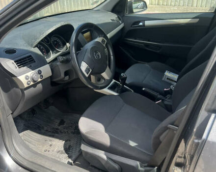 Серый Опель Астра, объемом двигателя 1.36 л и пробегом 191 тыс. км за 4200 $, фото 3 на Automoto.ua