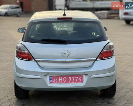 Серый Опель Астра, объемом двигателя 1.6 л и пробегом 240 тыс. км за 5500 $, фото 11 на Automoto.ua