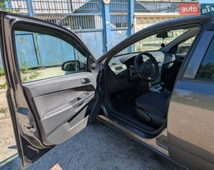 Опель Астра 2009 в Киеве на Automoto.ua Серый Опель Астра, объемом двигателя 1.25 л и пробегом 380 тыс. км за 4700 $, фото 14 на Automoto.ua