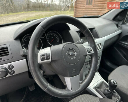Серый Опель Астра, объемом двигателя 1.25 л и пробегом 194 тыс. км за 3700 $, фото 28 на Automoto.ua