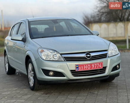 Серый Опель Астра, объемом двигателя 1.6 л и пробегом 240 тыс. км за 5500 $, фото 4 на Automoto.ua