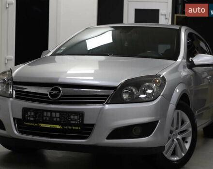 Серый Опель Астра, объемом двигателя 1.7 л и пробегом 144 тыс. км за 5900 $, фото 9 на Automoto.ua
