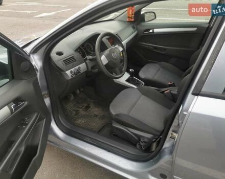 Серый Опель Астра, объемом двигателя 1.6 л и пробегом 174 тыс. км за 5600 $, фото 14 на Automoto.ua
