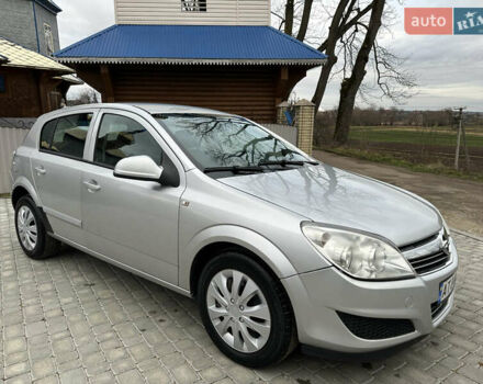 Серый Опель Астра, объемом двигателя 1.25 л и пробегом 194 тыс. км за 3700 $, фото 1 на Automoto.ua