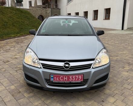Серый Опель Астра, объемом двигателя 1.4 л и пробегом 205 тыс. км за 4400 $, фото 3 на Automoto.ua
