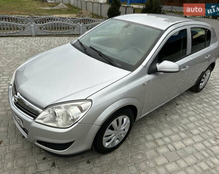 Серый Опель Астра, объемом двигателя 1.25 л и пробегом 194 тыс. км за 3700 $, фото 4 на Automoto.ua