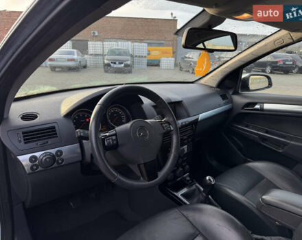 Серый Опель Астра, объемом двигателя 1.6 л и пробегом 240 тыс. км за 5500 $, фото 19 на Automoto.ua