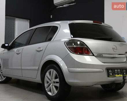 Серый Опель Астра, объемом двигателя 1.7 л и пробегом 144 тыс. км за 5900 $, фото 31 на Automoto.ua