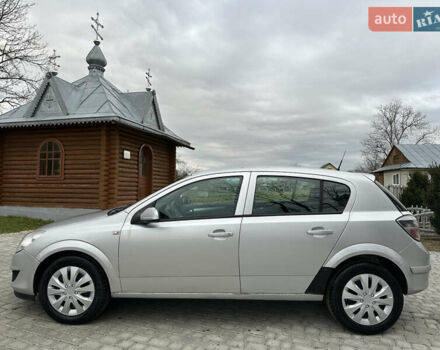 Серый Опель Астра, объемом двигателя 1.25 л и пробегом 194 тыс. км за 3700 $, фото 13 на Automoto.ua