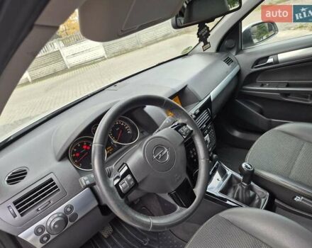 Опель Астра 2009 в Ковель на Automoto.ua Серый Опель Астра, объемом двигателя 1.6 л и пробегом 220 тыс. км за 5750 $, фото 45 на Automoto.ua