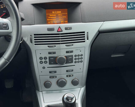 Серый Опель Астра, объемом двигателя 1.6 л и пробегом 51 тыс. км за 6900 $, фото 67 на Automoto.ua