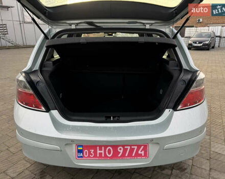 Серый Опель Астра, объемом двигателя 1.6 л и пробегом 240 тыс. км за 5500 $, фото 33 на Automoto.ua