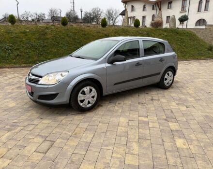 Серый Опель Астра, объемом двигателя 1.4 л и пробегом 205 тыс. км за 4400 $, фото 2 на Automoto.ua