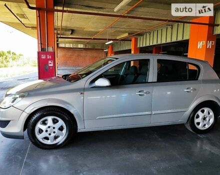 Серый Опель Астра, объемом двигателя 1.6 л и пробегом 249 тыс. км за 5650 $, фото 7 на Automoto.ua