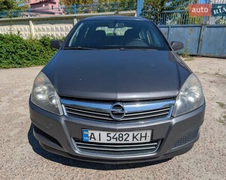 Опель Астра 2009 в Киеве на Automoto.ua Серый Опель Астра, объемом двигателя 1.25 л и пробегом 380 тыс. км за 4700 $, фото 4 на Automoto.ua