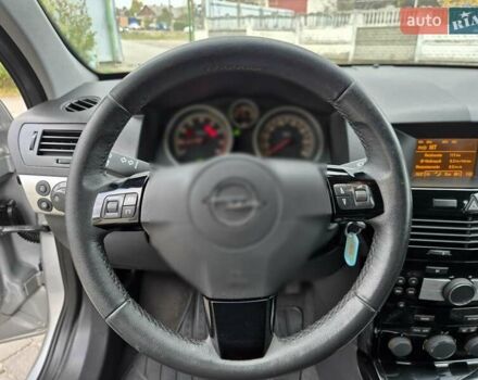 Опель Астра 2009 в Ковель на Automoto.ua Серый Опель Астра, объемом двигателя 1.6 л и пробегом 220 тыс. км за 5750 $, фото 51 на Automoto.ua