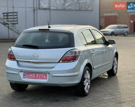 Серый Опель Астра, объемом двигателя 1.6 л и пробегом 240 тыс. км за 5500 $, фото 13 на Automoto.ua