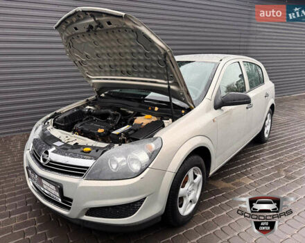 Опель Астра 2009 в Каменское - Днепродзержинск на Automoto.ua Серый Опель Астра, объемом двигателя 1.4 л и пробегом 191 тыс. км за 5900 $, фото 8 на Automoto.ua