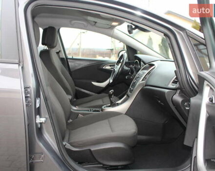 Серый Опель Астра, объемом двигателя 1.6 л и пробегом 193 тыс. км за 5890 $, фото 85 на Automoto.ua