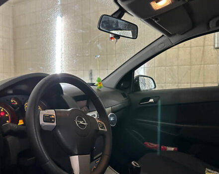 Опель Астра 2010 в Коломые на Automoto.ua Серый Опель Астра, объемом двигателя 1.25 л и пробегом 302 тыс. км за 4800 $, фото 7 на Automoto.ua