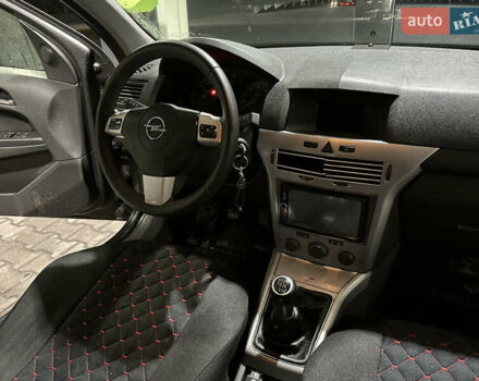 Серый Опель Астра, объемом двигателя 1.25 л и пробегом 303 тыс. км за 3500 $, фото 19 на Automoto.ua