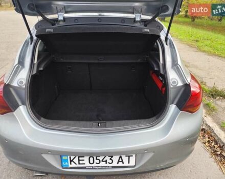 Серый Опель Астра, объемом двигателя 1.4 л и пробегом 170 тыс. км за 7500 $, фото 2 на Automoto.ua